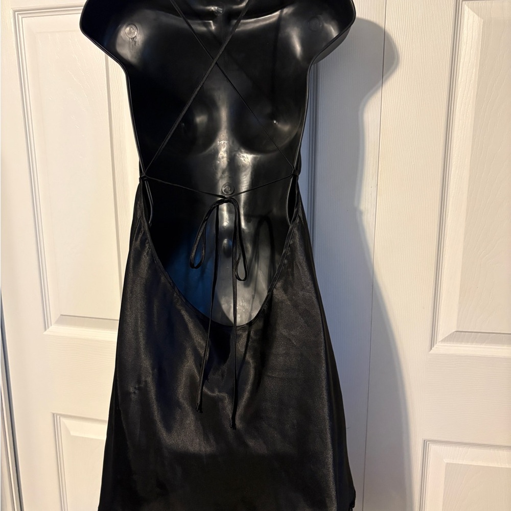La Vie En Rose Black Satin Chemise with Lace Trim - Picture 3 of 7
